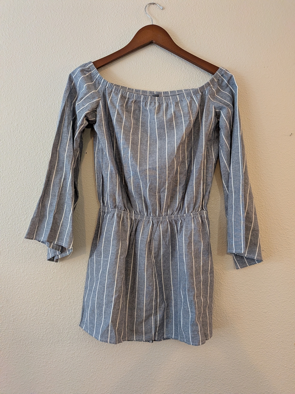 Design Lab Lord & Taylor Gray and White Striped Off-Shoulder Long Sleeve Dress